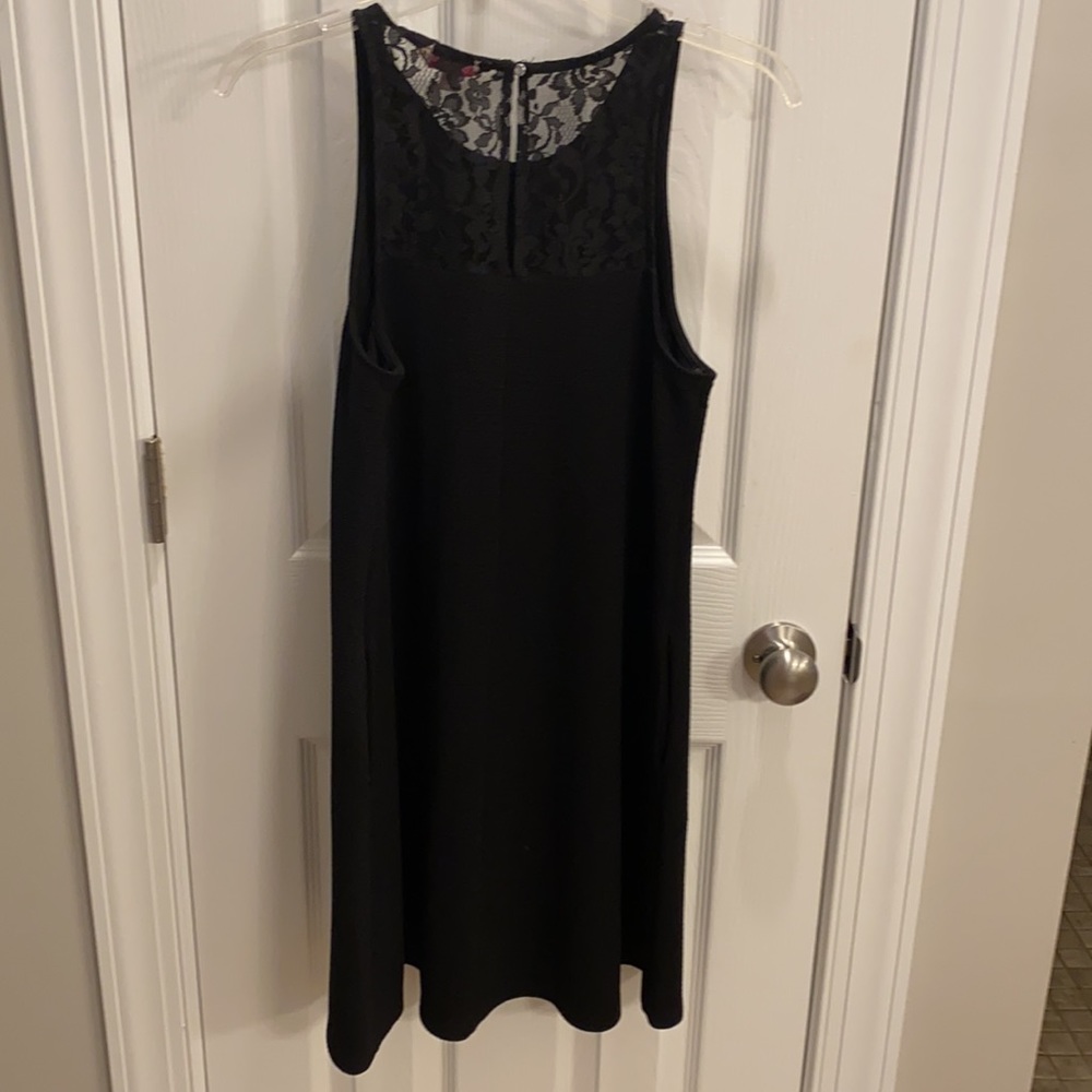 Dress - Picture 2 of 4